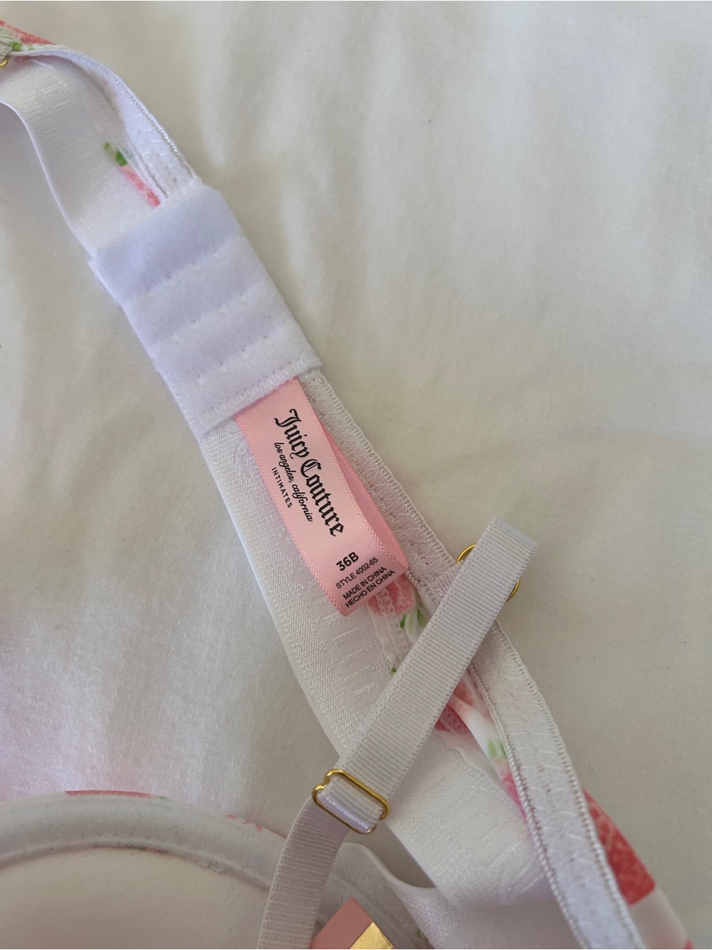 Juicy Couture white & pink strawberry print bra, size 36B - Picture 4 of 5